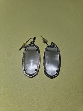 Kendra Scott Silver-Tone White Glass Drop Earrings